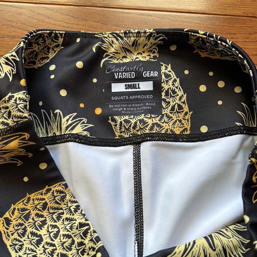 CVG pineapple leggings - Picture 2 of 4